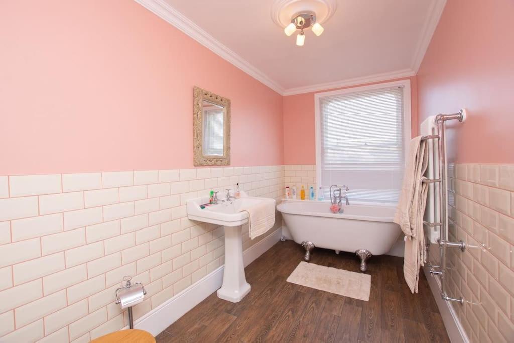 Stunning Large Victorian Maisonette With Sea View Deal Exteriör bild