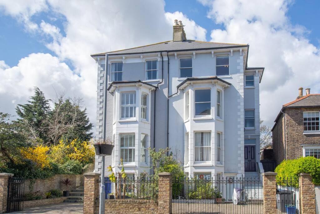 Stunning Large Victorian Maisonette With Sea View Deal Exteriör bild