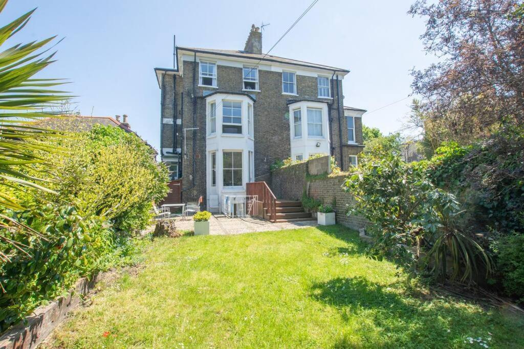 Stunning Large Victorian Maisonette With Sea View Deal Exteriör bild