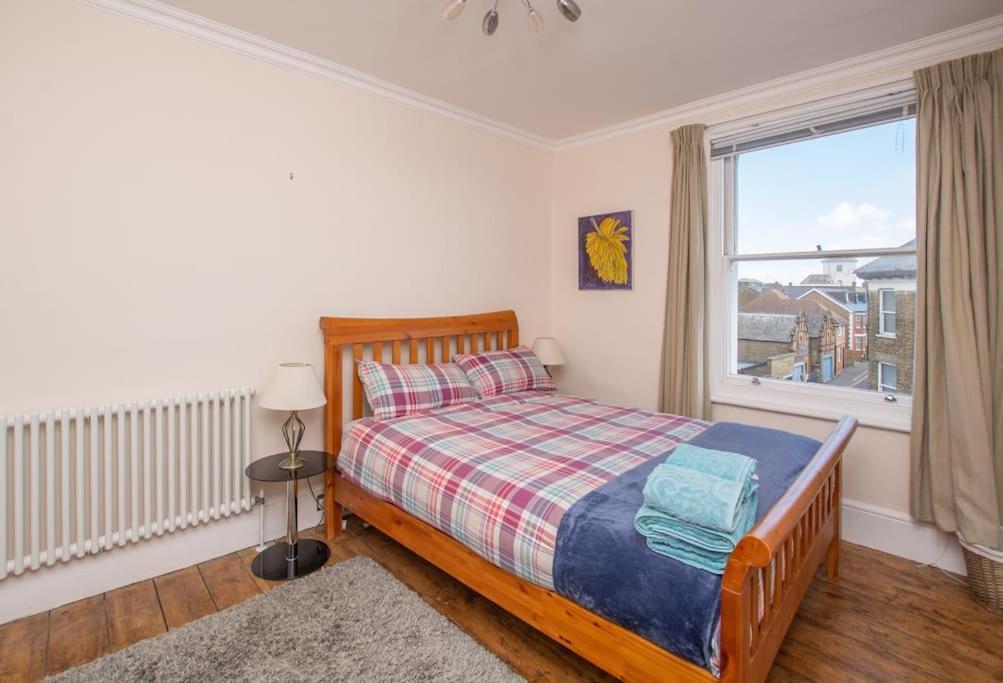 Stunning Large Victorian Maisonette With Sea View Deal Exteriör bild